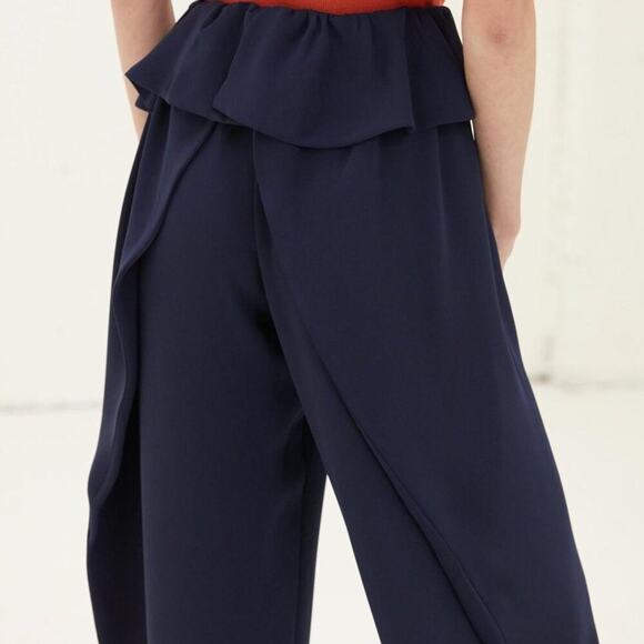 Aritzia Babaton 1-01 Jemima Pant in Newt Green - Picture 3 of 13